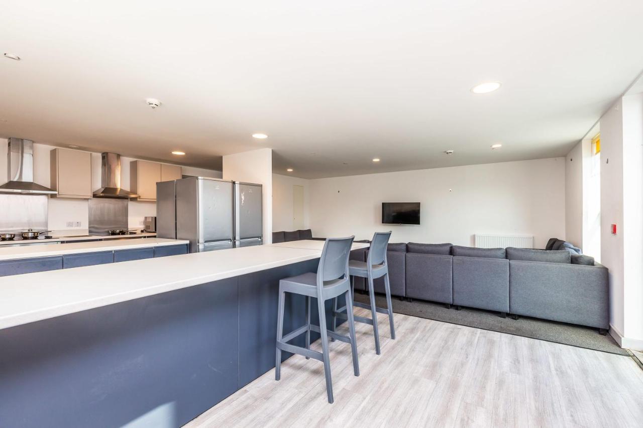 Spacious Ensuite Room With Shared Kitchenリンカーン エクステリア 写真