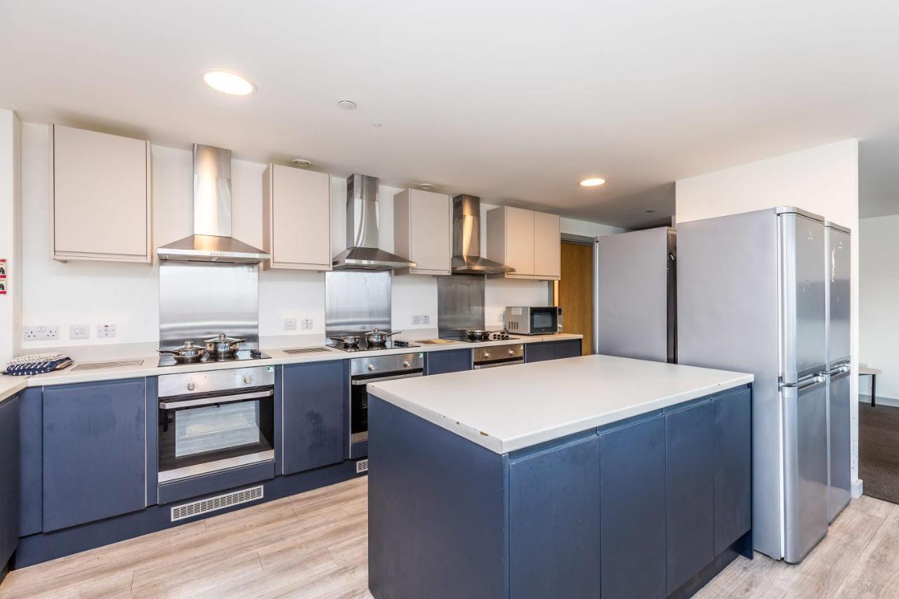 Spacious Ensuite Room With Shared Kitchenリンカーン エクステリア 写真