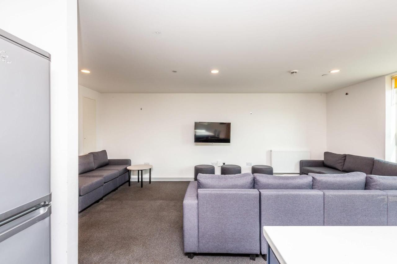Spacious Ensuite Room With Shared Kitchenリンカーン エクステリア 写真