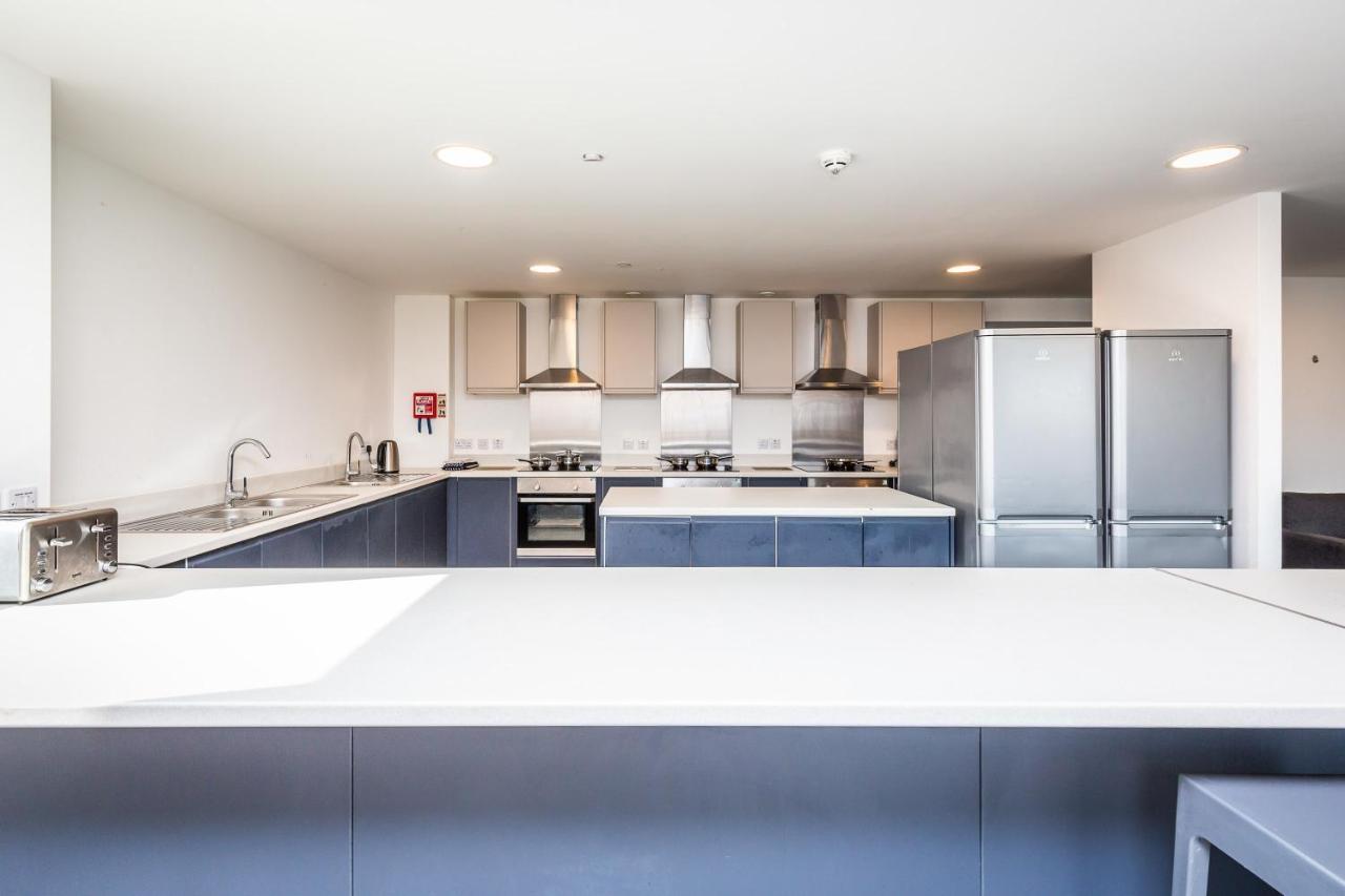 Spacious Ensuite Room With Shared Kitchenリンカーン エクステリア 写真